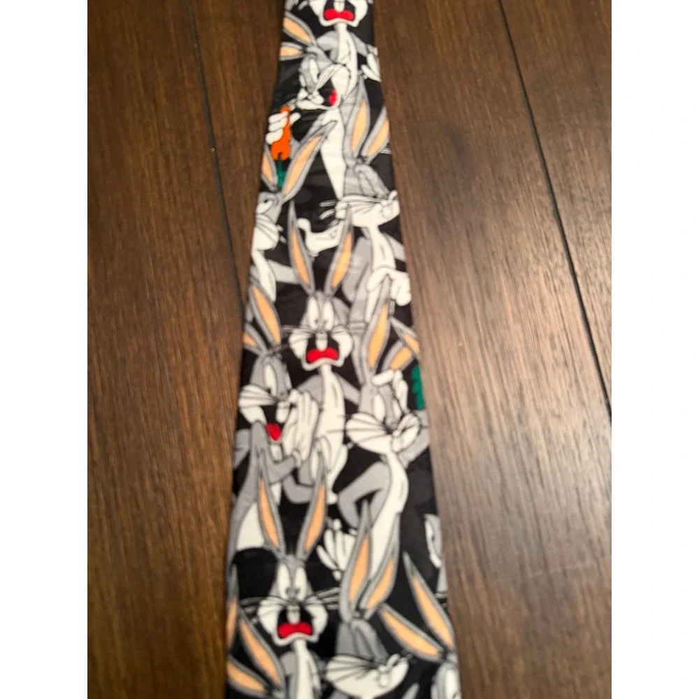 Vintage 1993 Looney Tunes Mania Bugs Bunny All Over Print Silk Tie NWT Black